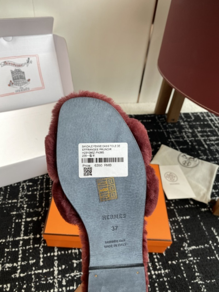 H**mes SLIPPERS