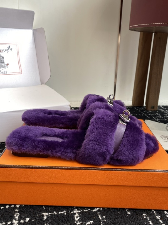 H**mes SLIPPERS