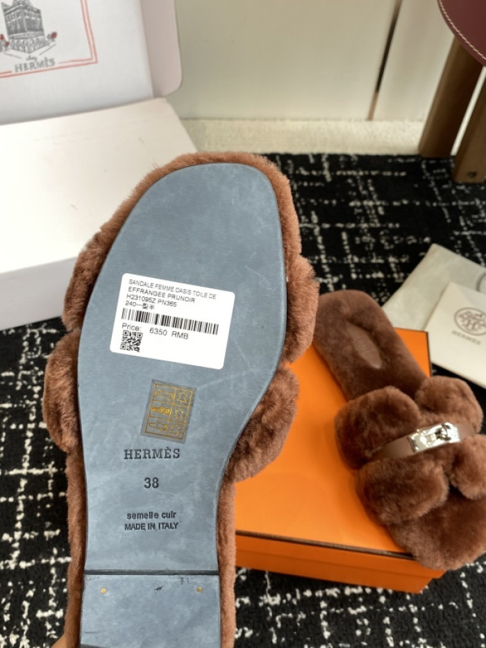 H**mes SLIPPERS