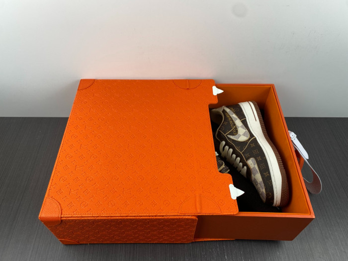 l0vt sneakers
