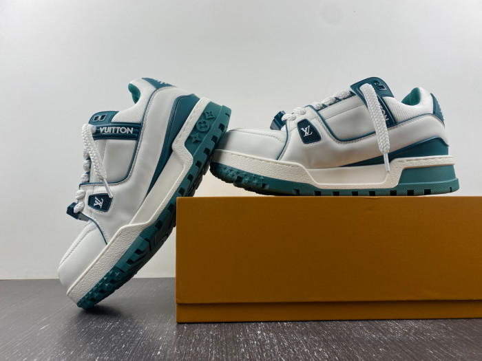 l0vt sneakers