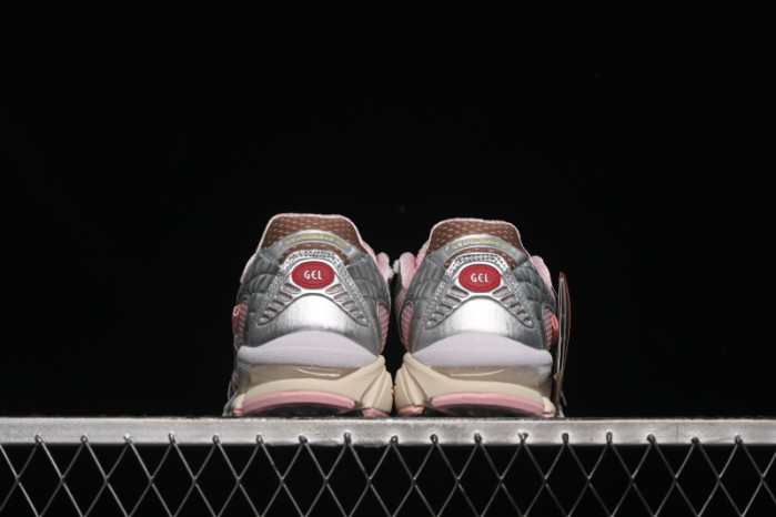 As*ic*s Vandy the Pink Gel-Nimbus 10.1 Strawberry Cream 1203A865-702