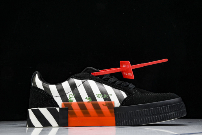 Off-White c/o Virgil Abloh