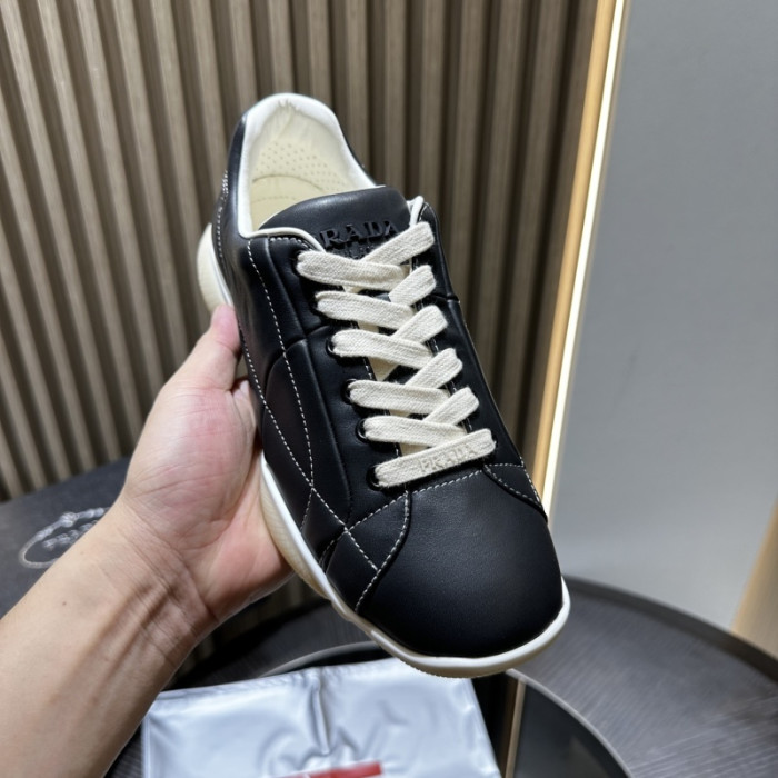 Pra*a SNEAKER
