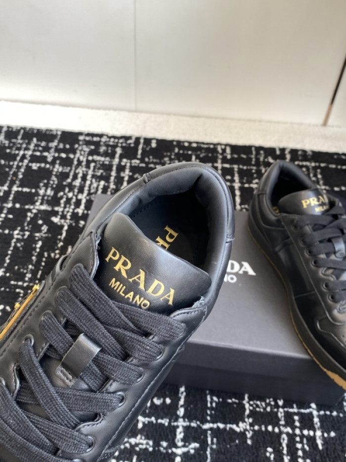 Pra*a SNEAKER