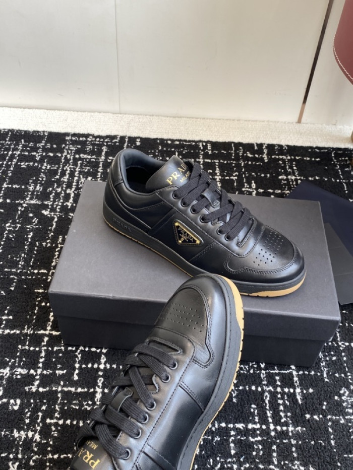 Pra*a SNEAKER