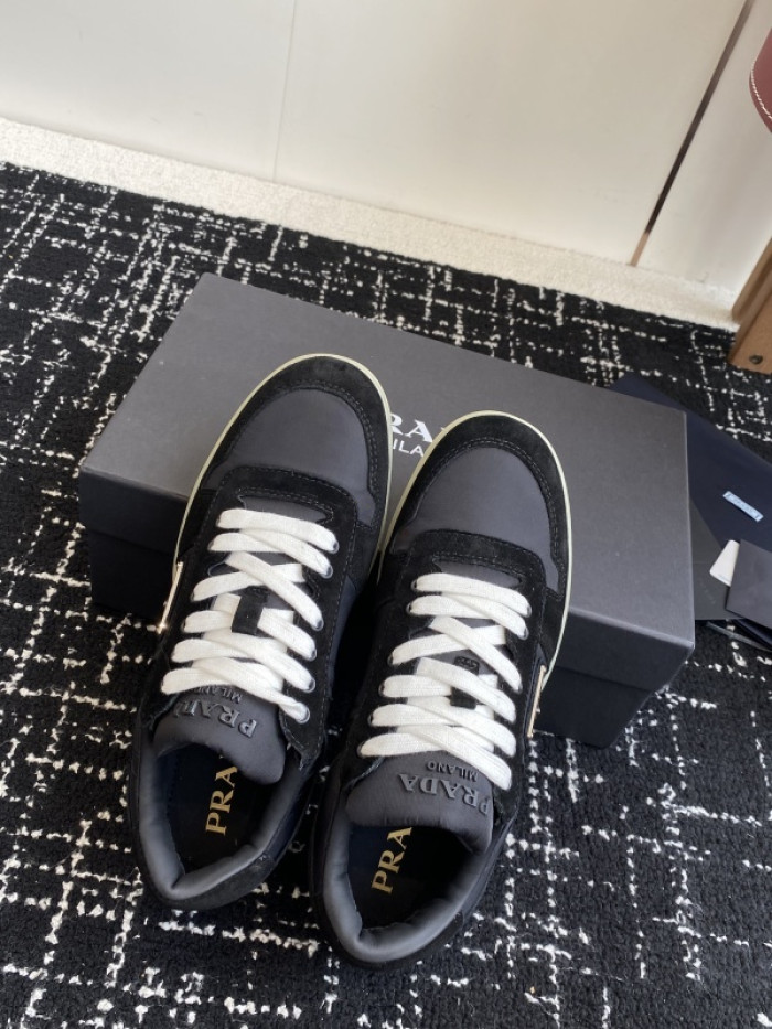 Pra*a SNEAKER