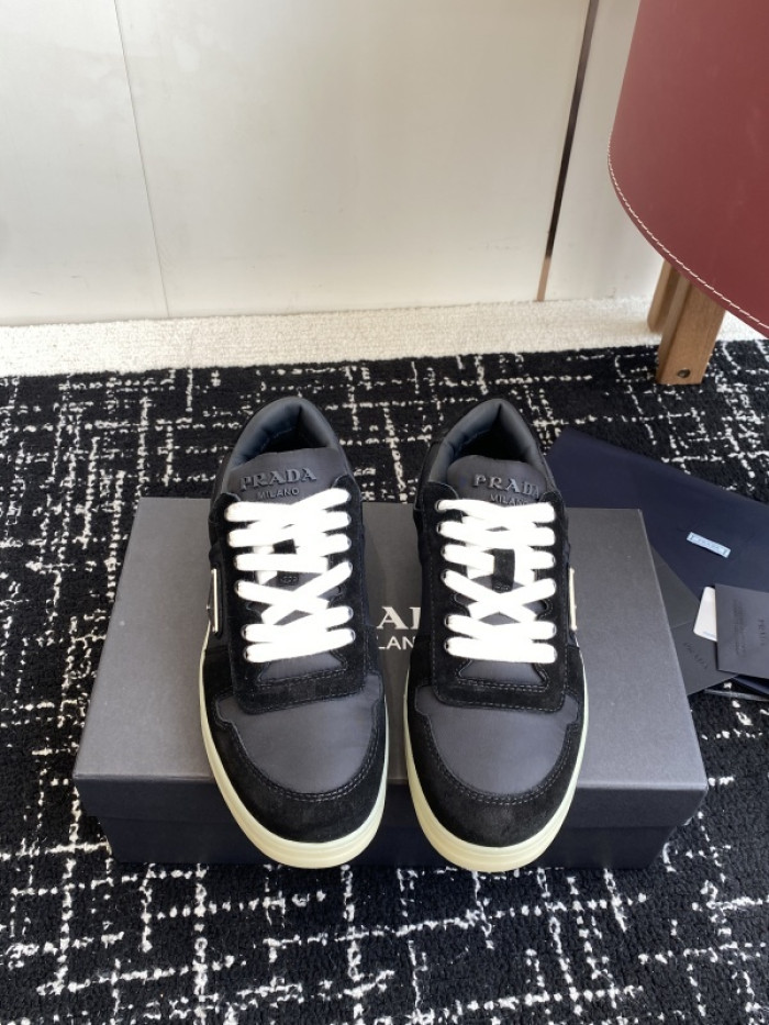 Pra*a SNEAKER