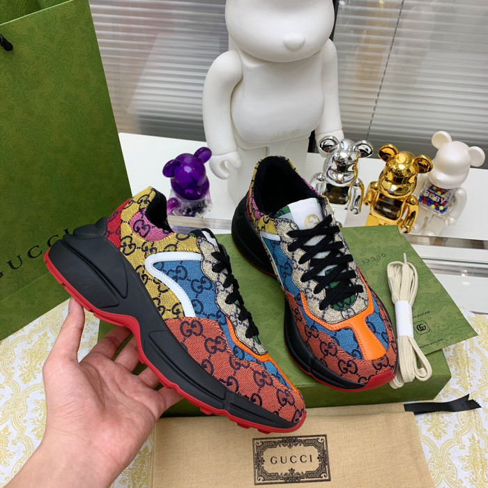G*u*i SNEAKER E2300