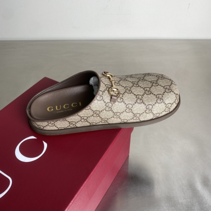 G*u*i SANDALS D06674