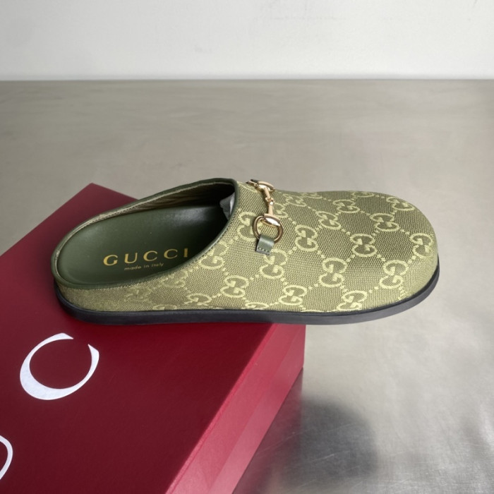 G*u*i SANDALS D06670