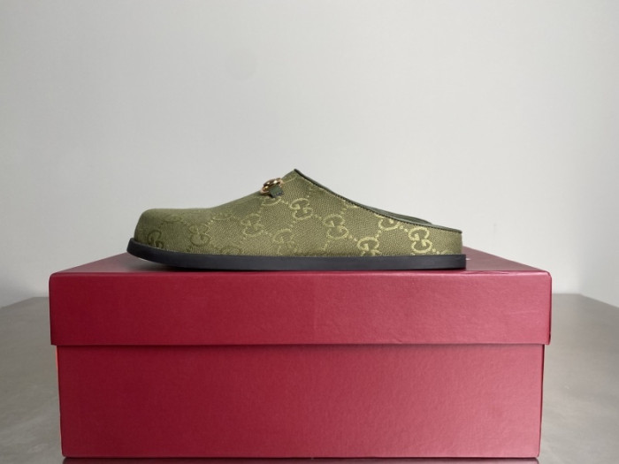 G*u*i SANDALS D06670