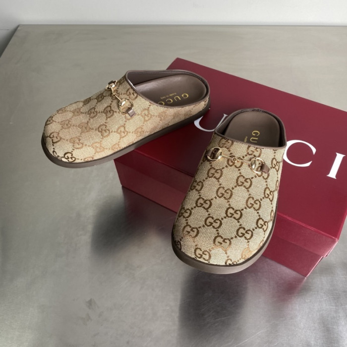 G*u*i SANDALS D06671