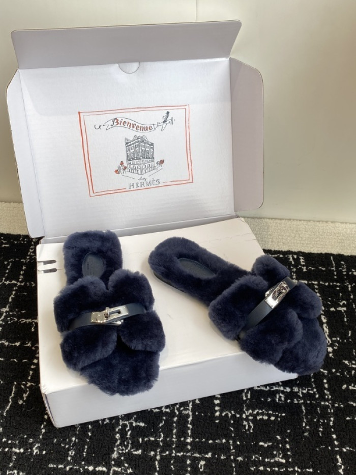 H**mes SLIPPERS