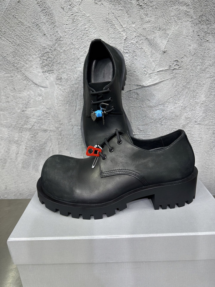 BLCG BOOTS SNEAKERS