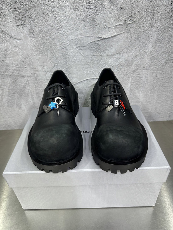 BLCG BOOTS SNEAKERS