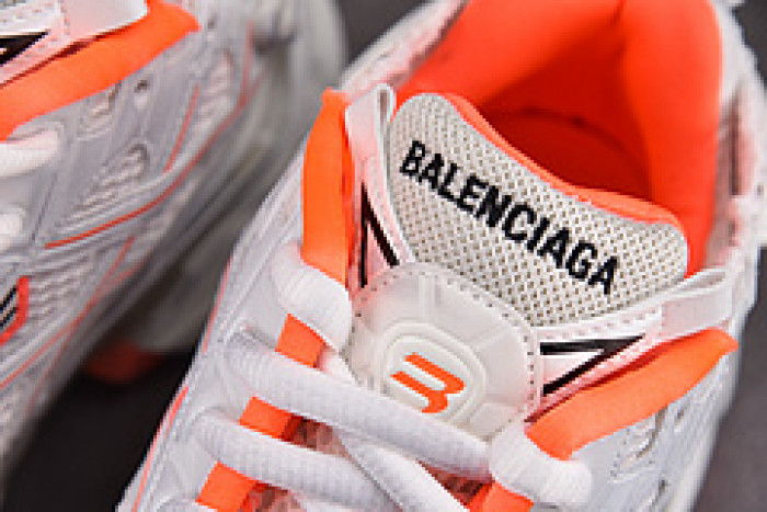 Ba*len*cia*ga Runner 677403 W3RM 9770
