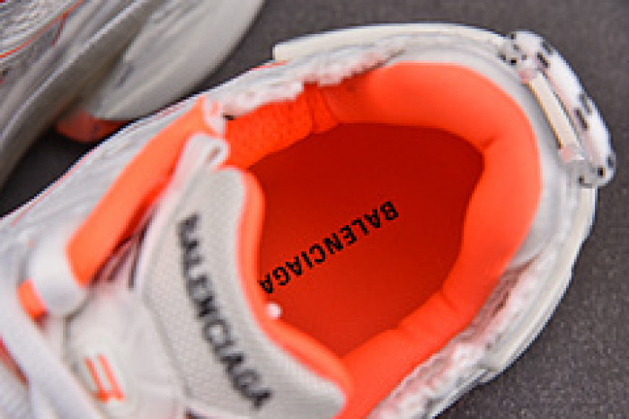 Ba*len*cia*ga Runner 677403 W3RM 9770
