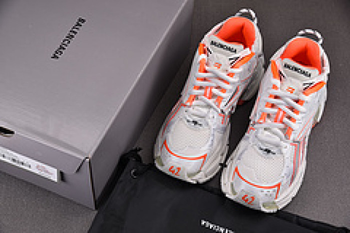 Ba*len*cia*ga Runner 677403 W3RM 9770
