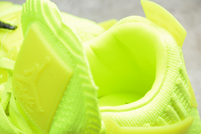 air jordan 4 flyknit volt aq3559-700