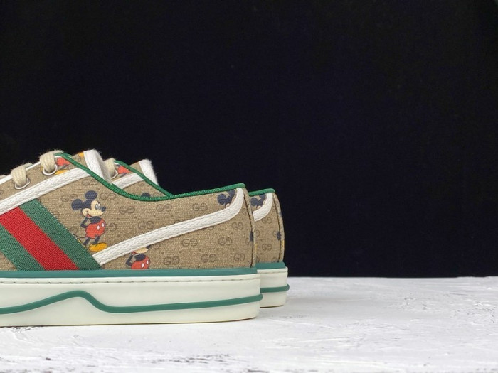 G*u*i ACE EMBROIDERED LOW-TOP SNEAKER E2269