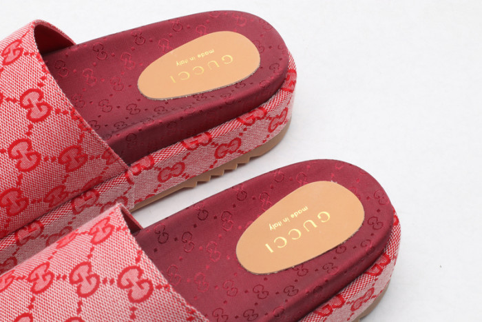 g*u*i sandals d06569