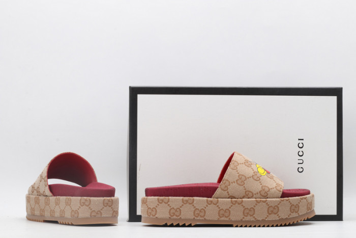 g*u*i sandals d06567