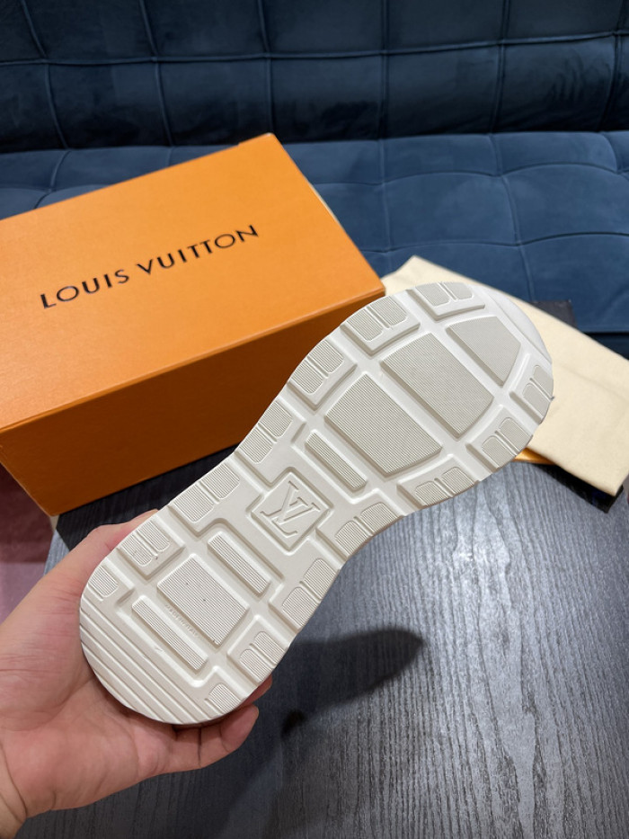 l0vt sneakers