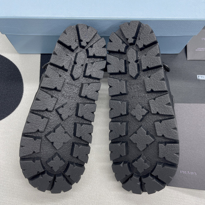 pra*a sandals p062