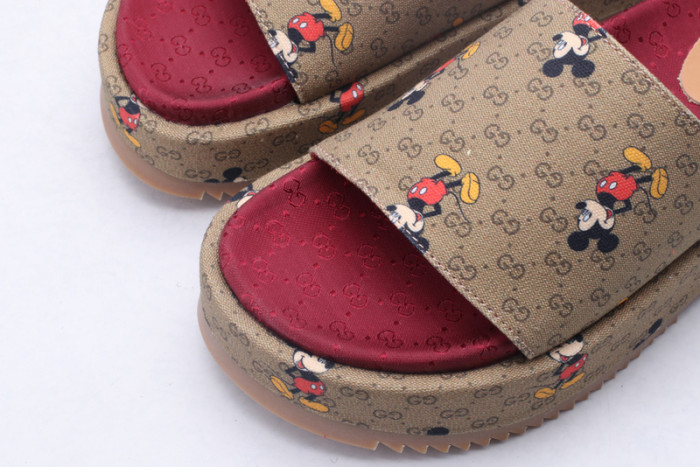 g*u*i sandals d06566