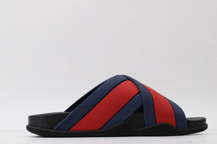G*u*i SLIDES G086