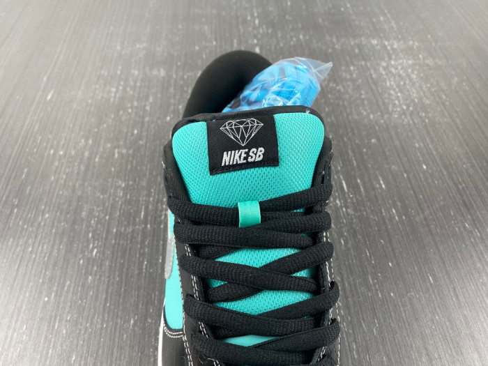 nike sb dunk low Di*m*nd s*pply co. aqua blue 304292-402