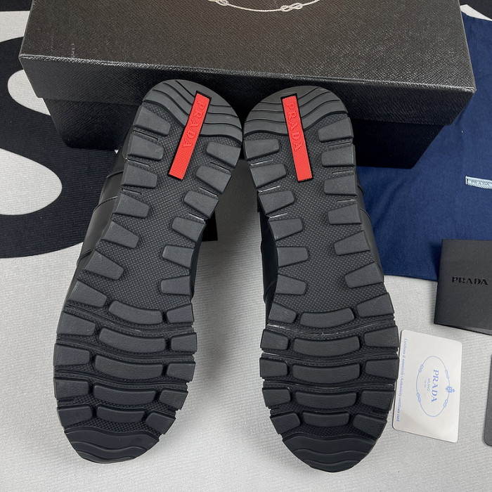 pra*a sneaker p038