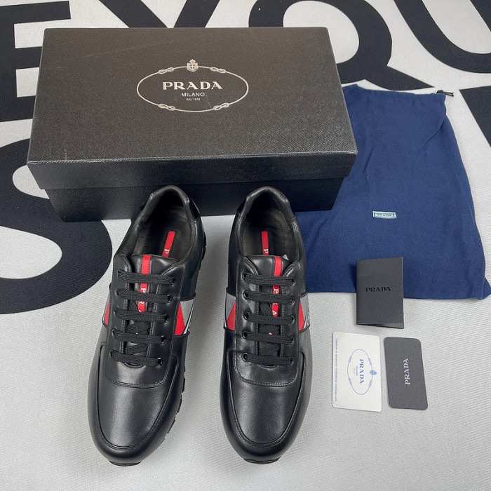 pra*a sneaker p038