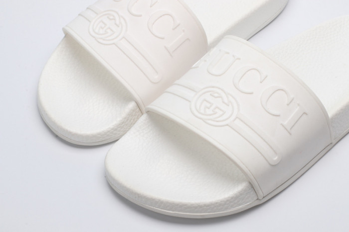 g*u*i slippers d6586