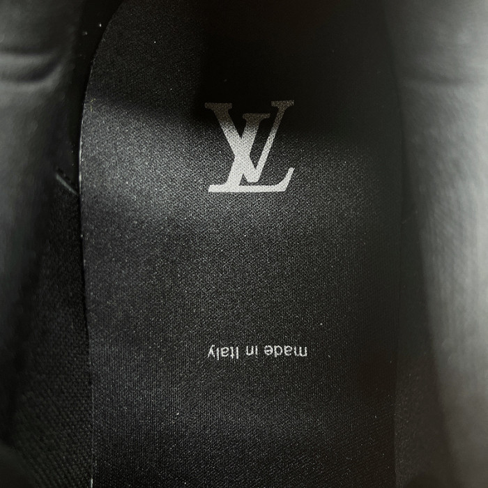 l0vt sneakers