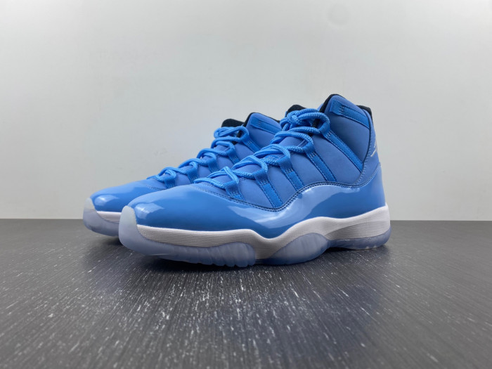air jordan 11 "pantone" 717602-900