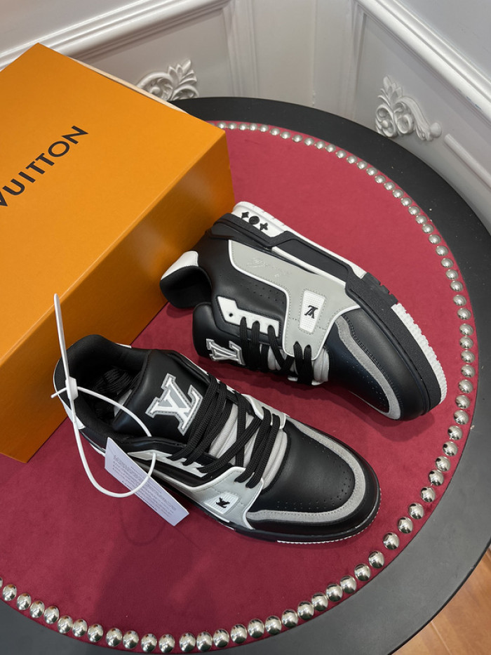 l0vt sneakers