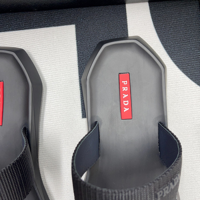 pra*a sandals p072