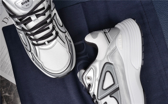 D*0r B30 SNEAKERS D0357