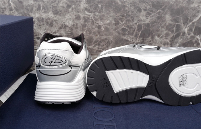 D*0r B30 SNEAKERS D0357