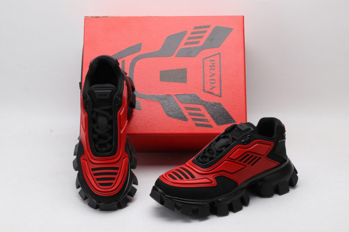 pra*a sneaker p020