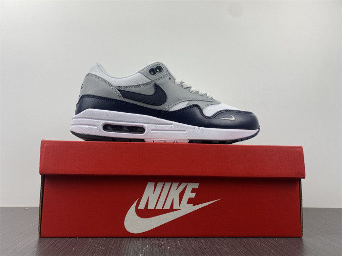 l0vt sneakers