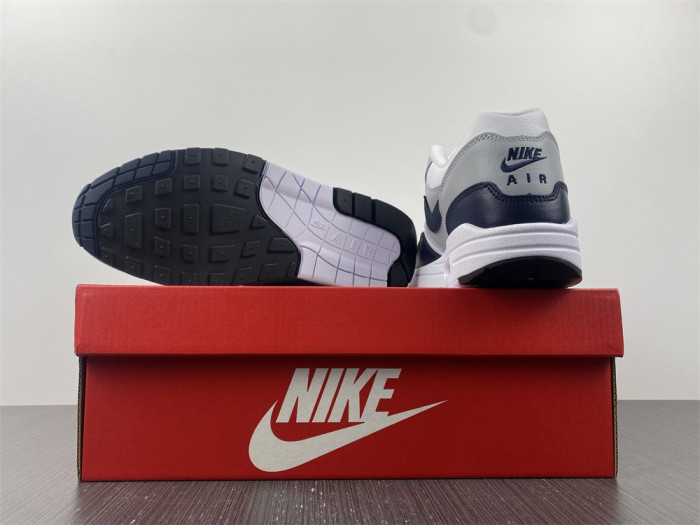 l0vt sneakers