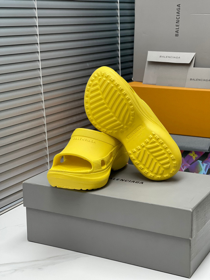 Ba*len*cia*ga Sandals W3R83 7500