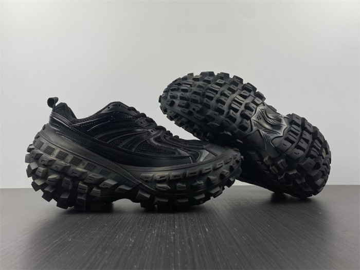 Ba*len*cia*ga DEFENDER TRAINERS W2R4B 1000