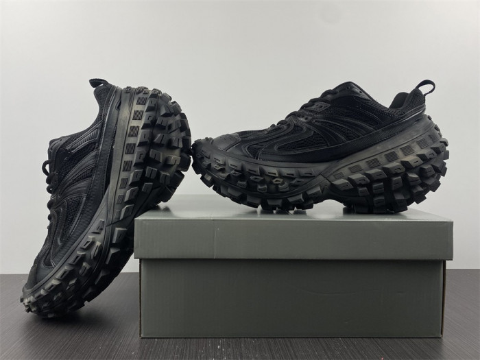 Ba*len*cia*ga DEFENDER TRAINERS W2R4B 1000