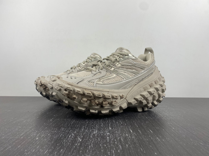 Ba*len*cia*ga Defenders W2RAF 9700