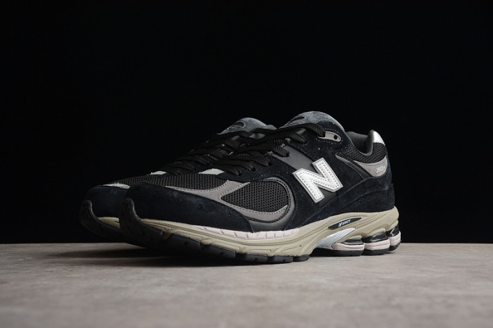 new balance 2002r black dark grey white m2002rr1