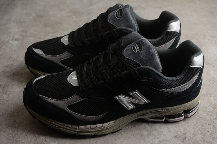 new balance 2002r black dark grey white m2002rr1